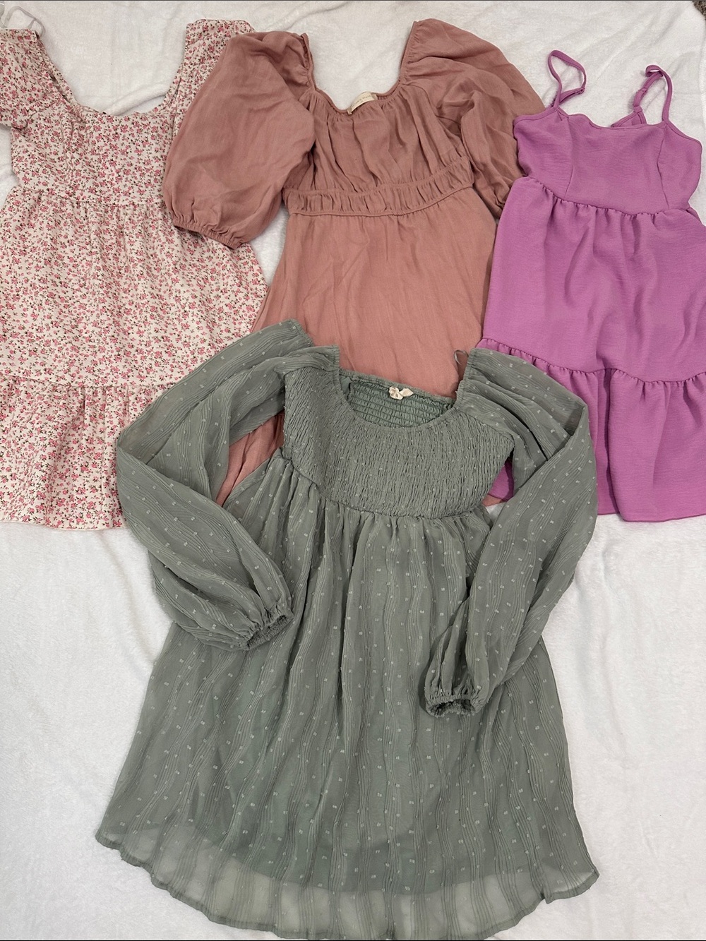 🏰 Bundle of 4 Altar’d State Dresses Size XS - Picture 1 of 9
